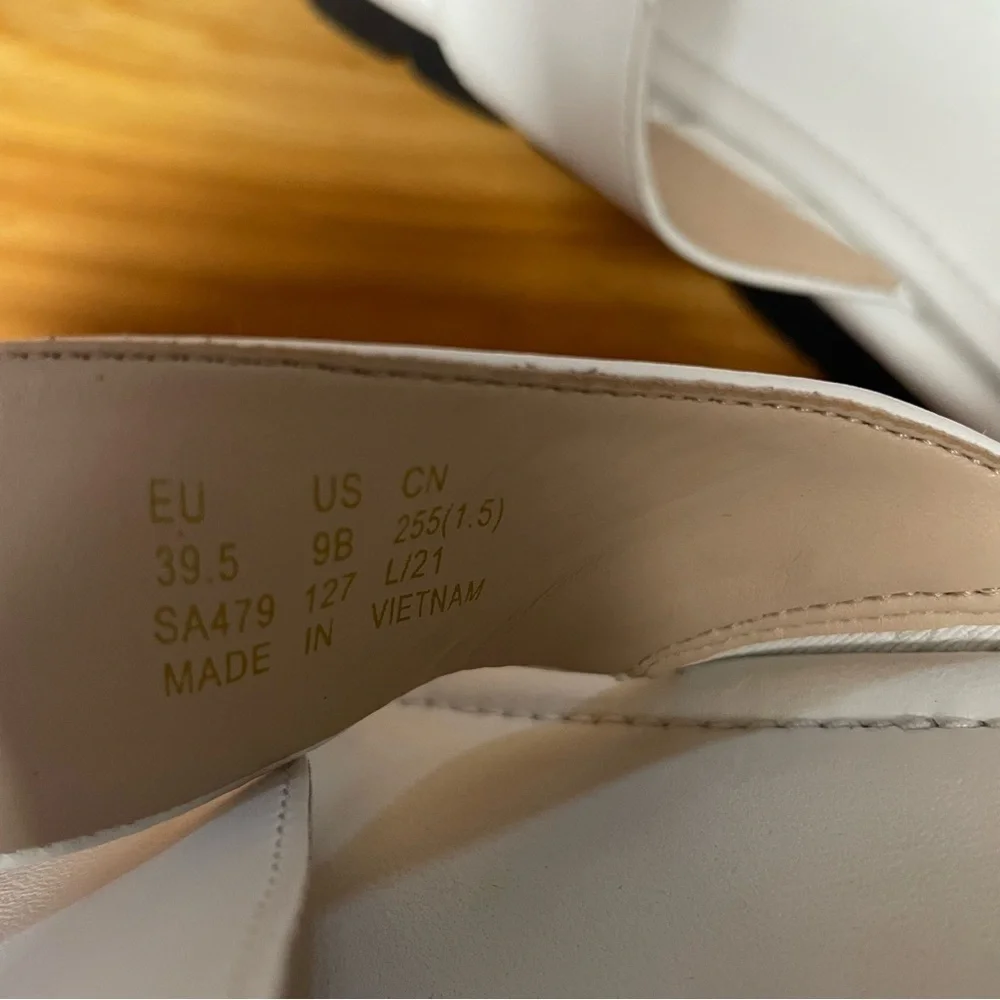 Stuart Weitzman Elodie Leather Slide Sandal Womens size 9 white neutral